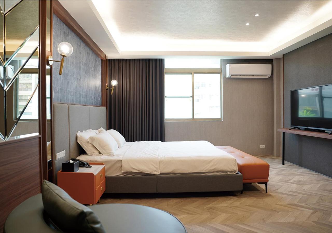 The Riverside Hotel & Motel Kaohsiung Exterior foto