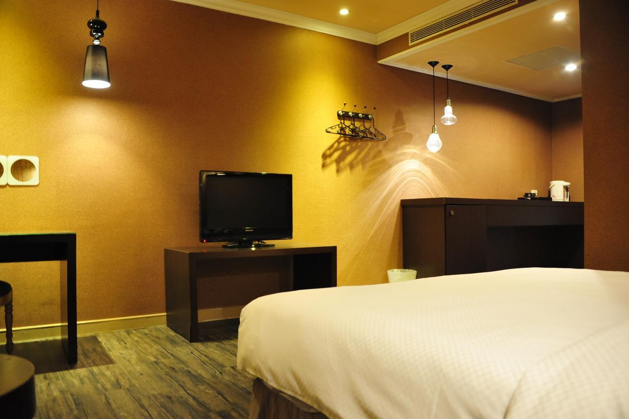 The Riverside Hotel & Motel Kaohsiung Exterior foto