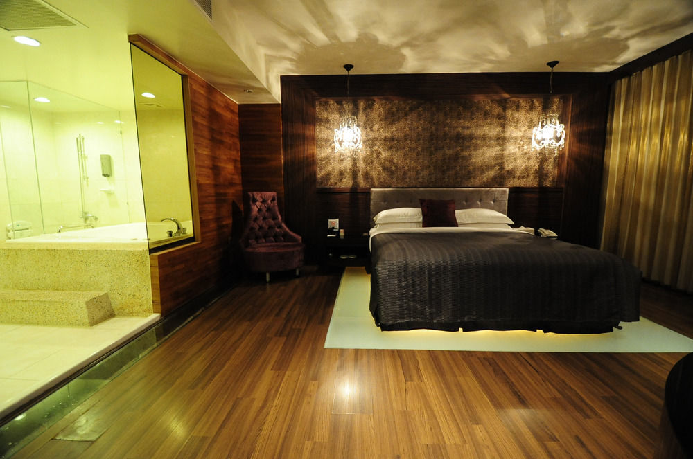 The Riverside Hotel & Motel Kaohsiung Exterior foto