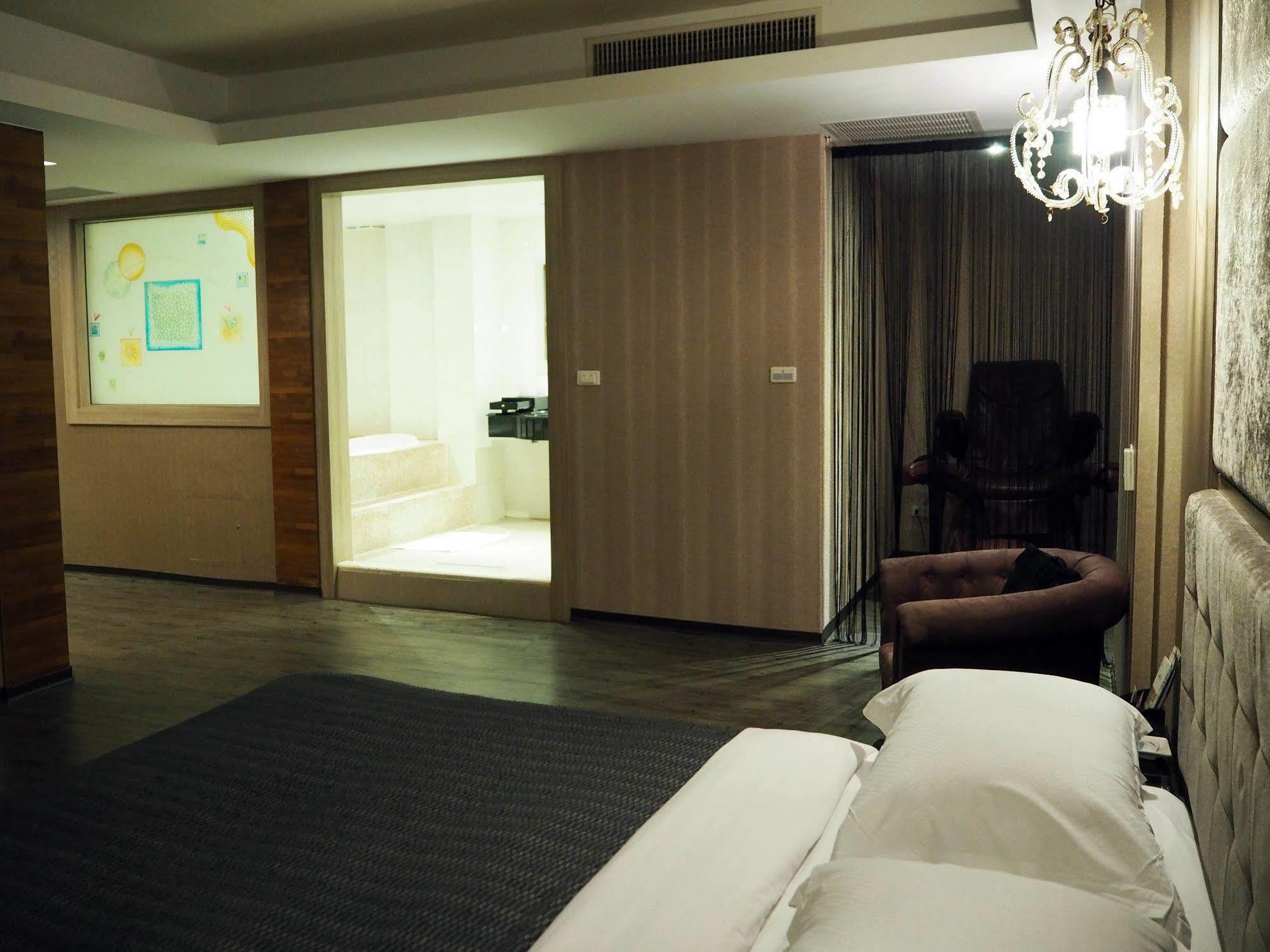 The Riverside Hotel & Motel Kaohsiung Exterior foto